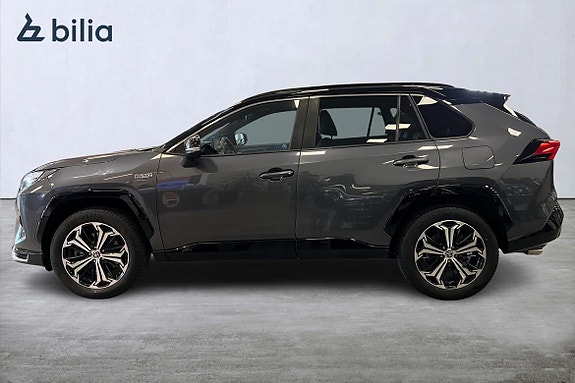 Toyota RAV4 3 of 23