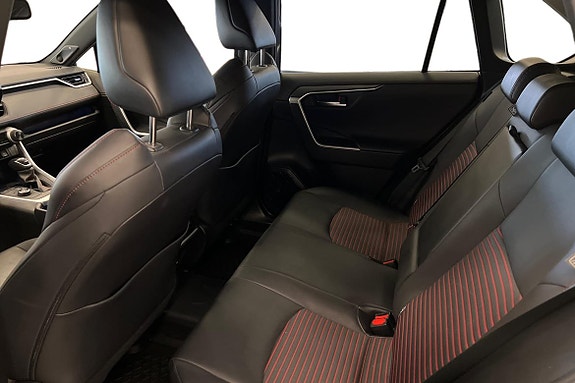 Toyota RAV4 13 of 23
