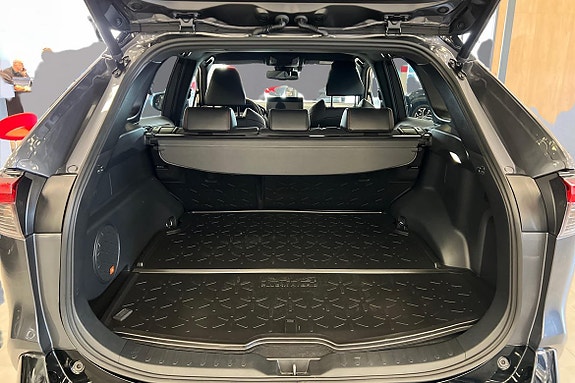 Toyota RAV4 12 of 23