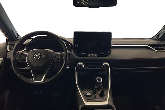Toyota RAV4 10 of 23