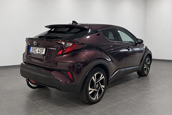 Toyota C-HR 3 of 14