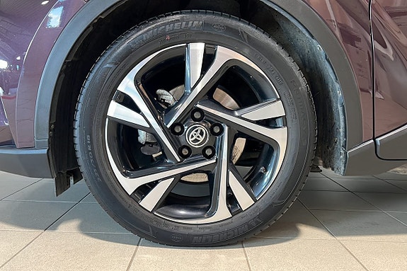 Toyota C-HR 5 of 14
