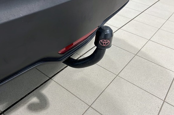 Toyota C-HR 13 of 14