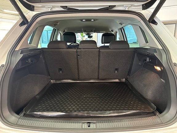 Volkswagen Tiguan 6 of 19