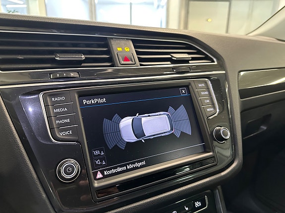 Volkswagen Tiguan 14 of 19