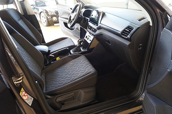 Volkswagen T-Cross 8 of 13