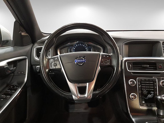 Volvo S60 8 of 11
