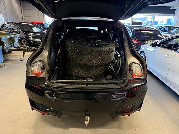 BMW iX 28 of 30