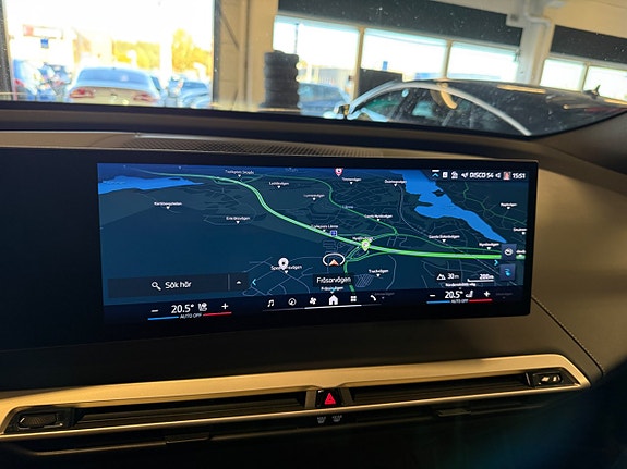 BMW iX 22 of 30