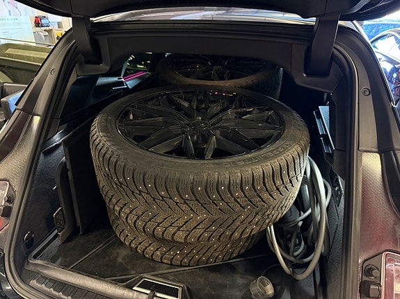 BMW iX 30 of 30