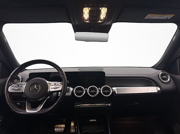 Mercedes-Benz EQB300 14 of 30