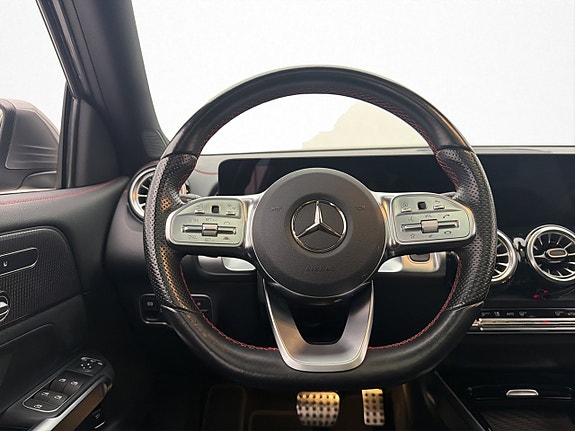 Mercedes-Benz EQB300 15 of 30