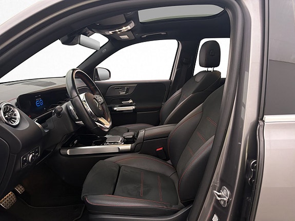 Mercedes-Benz EQB300 12 of 30