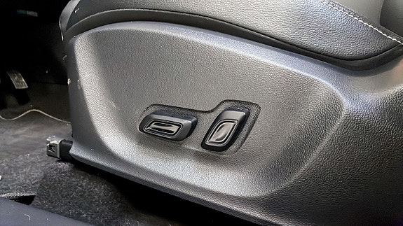 MG ZS 11 of 13