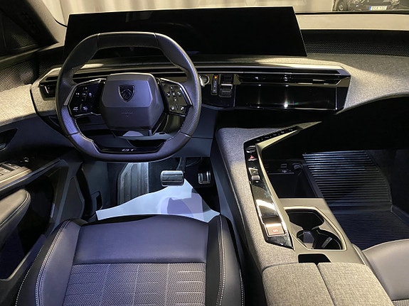 Peugeot 5008 10 of 23