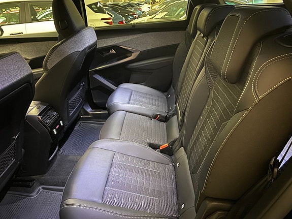 Peugeot 5008 9 of 23