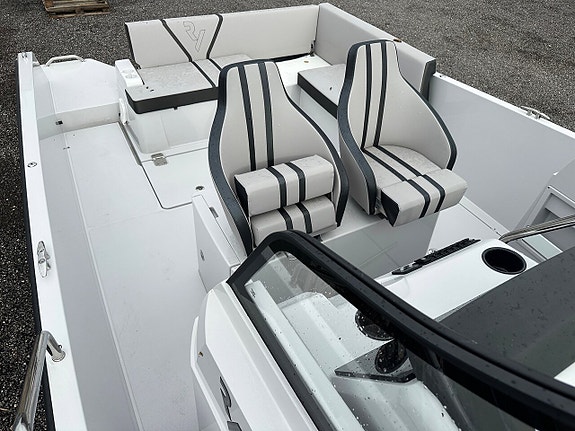 RYCK 280  lagerbåt, Suzuki 300 hk | BohusYachts 6 of 12