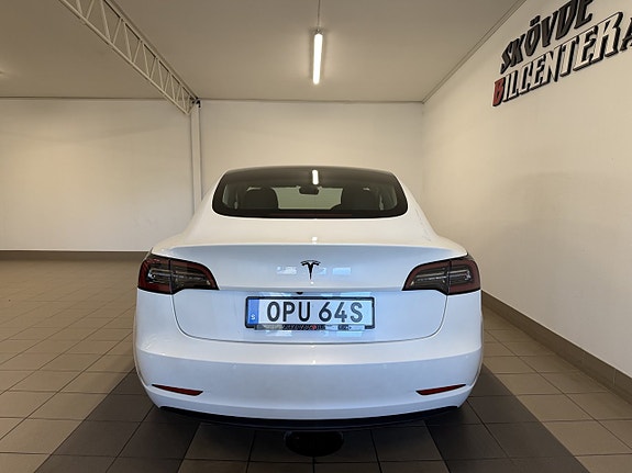 Tesla Model 3 4 of 16