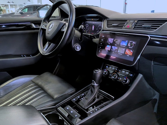 Skoda Superb 17 of 22