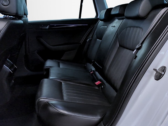 Skoda Superb 18 of 22