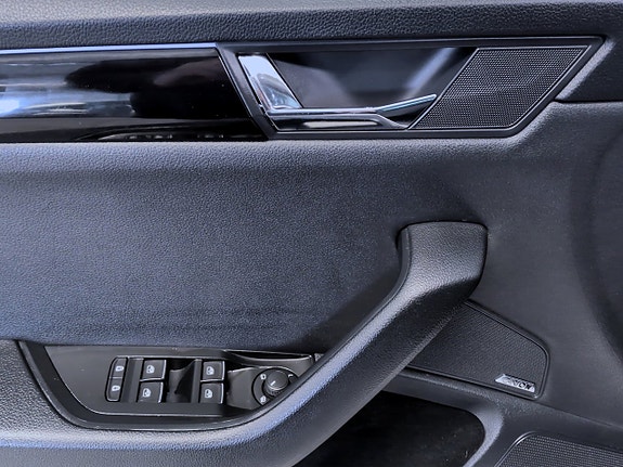 Skoda Superb 9 of 22