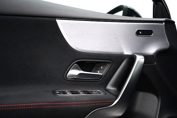 Mercedes-Benz A200 8 of 19