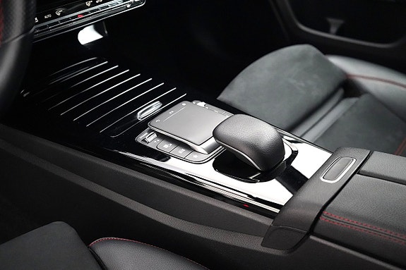 Mercedes-Benz A200 9 of 19