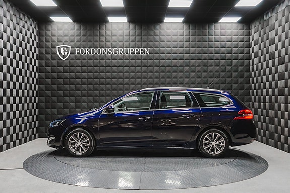 Peugeot 308 SW 2 of 21