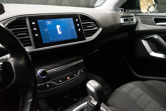 Peugeot 308 SW 20 of 21