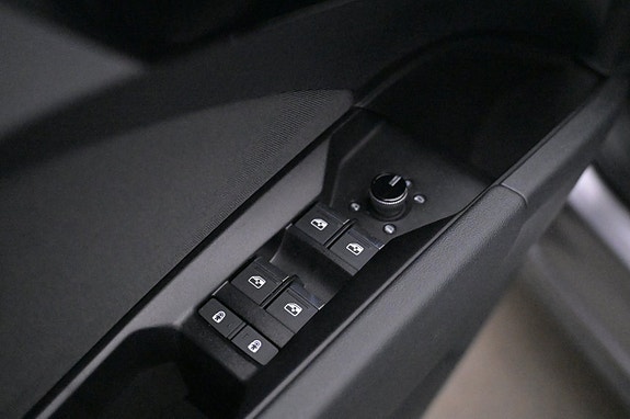 Audi Q4 e-tron 12 of 27