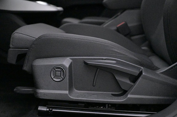 Audi Q4 e-tron 13 of 27