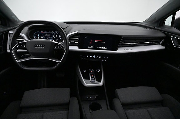 Audi Q4 e-tron 6 of 27