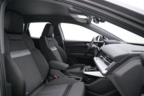 Audi Q4 e-tron 14 of 27