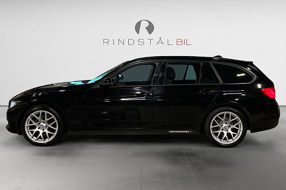 BMW 330i 4 of 17