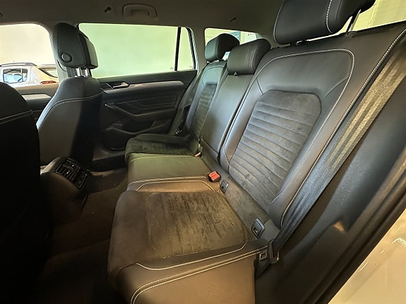 Volkswagen Passat 8 of 26