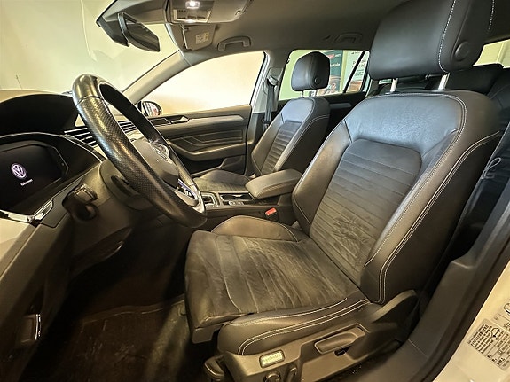 Volkswagen Passat 7 of 26