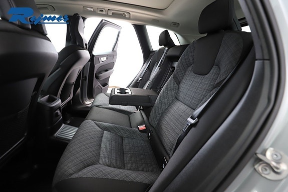 Volvo XC60 9 of 24
