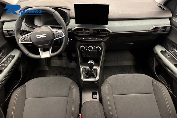 Dacia Sandero 2 of 17