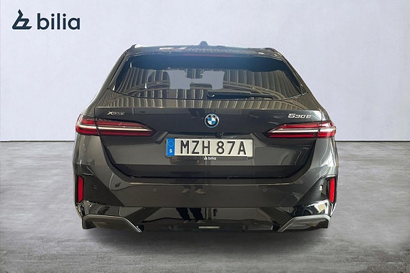 BMW 530e 4 of 18