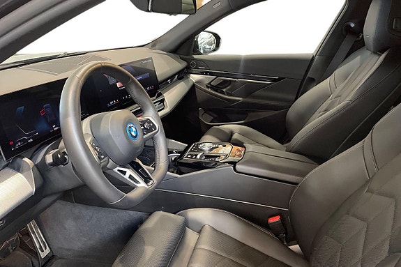BMW 530e 12 of 18