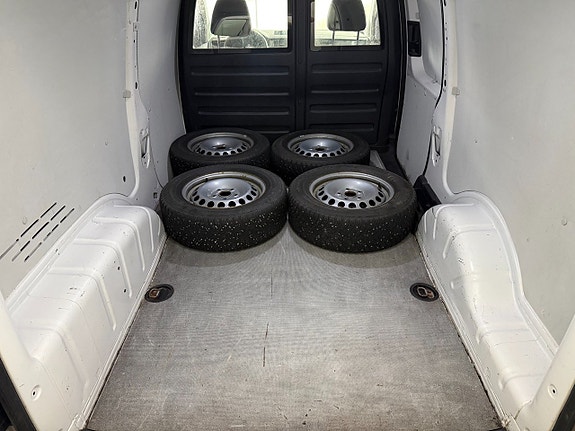 Volkswagen Caddy Maxi 12 of 12