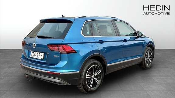 Volkswagen Tiguan 2 of 12