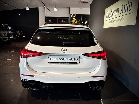 Mercedes-Benz C43 15 of 18