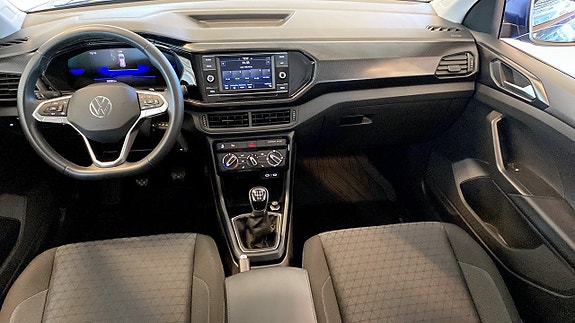 Volkswagen T-Cross 10 of 13