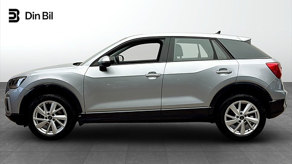 Audi Q2 2 of 12