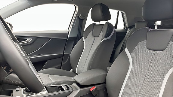 Audi Q2 8 of 12