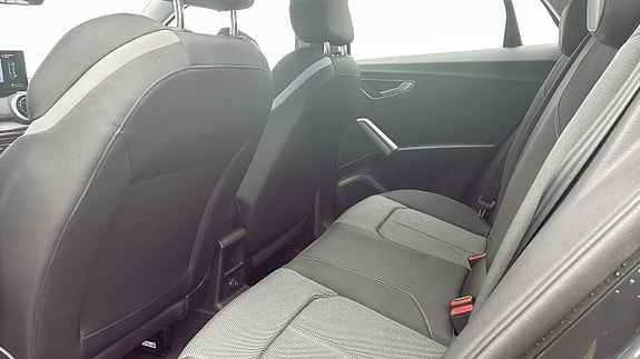 Audi Q2 11 of 12