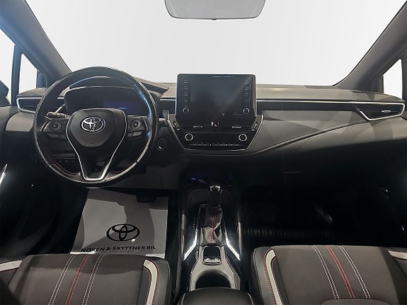 Toyota Corolla 8 of 10