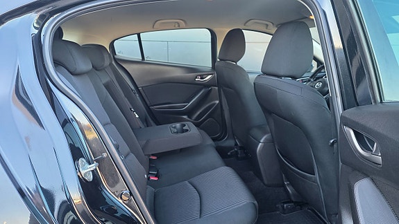 Mazda 3 15 of 18