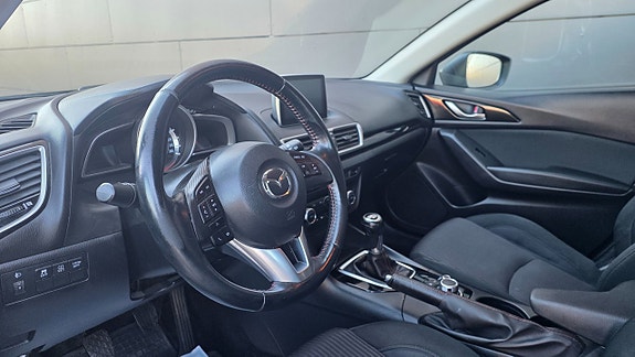 Mazda 3 9 of 18